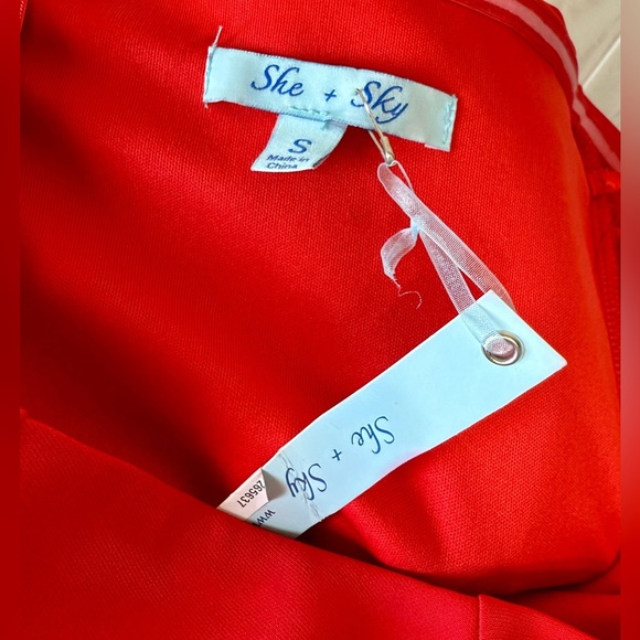 She + Sky RED Strapless Shorts Romper Size Small NWT - Picture 6 of 6